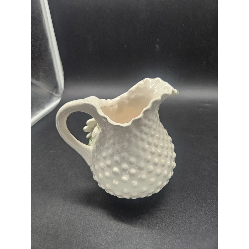 Cracker‎ Barrel Vintage DAISY Hobnail White Ceramic Pitcher with Ladybug